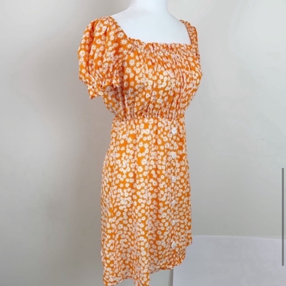 Faithfull the Brand Laura Dress - Picture 7 of 12